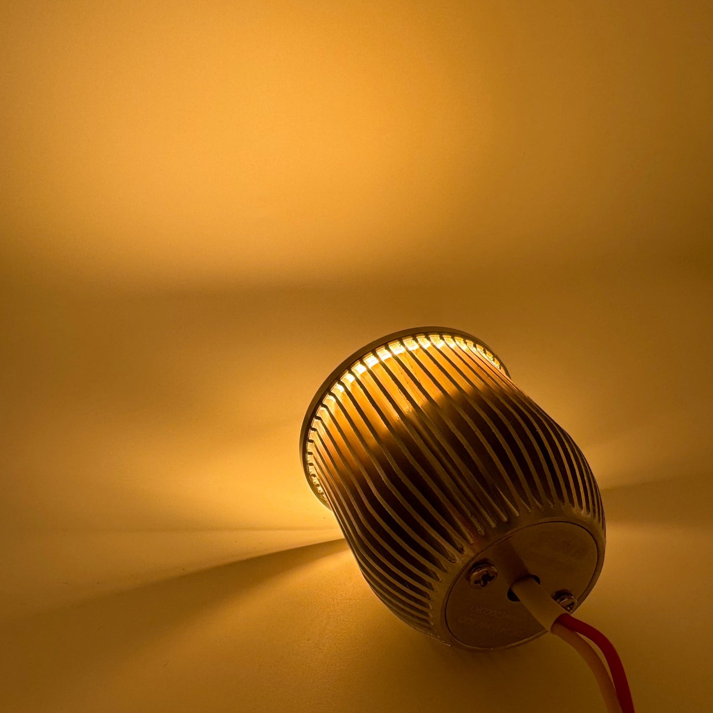 MR16 Leuchtmittel TW LED 8W, 2000 - 6500K, Dimmbar